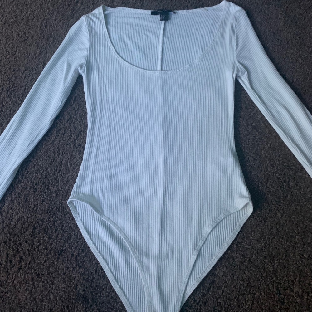 Plain white Forever 21 bodysuit